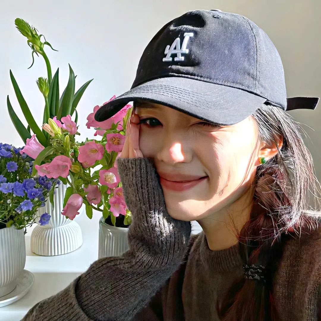 眼里余光都是你